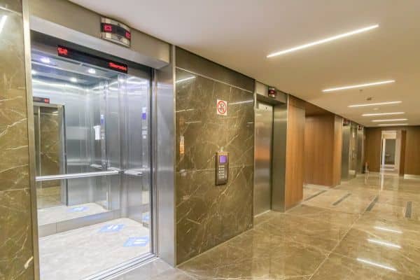 Riksa Uji Elevator & Eskalator